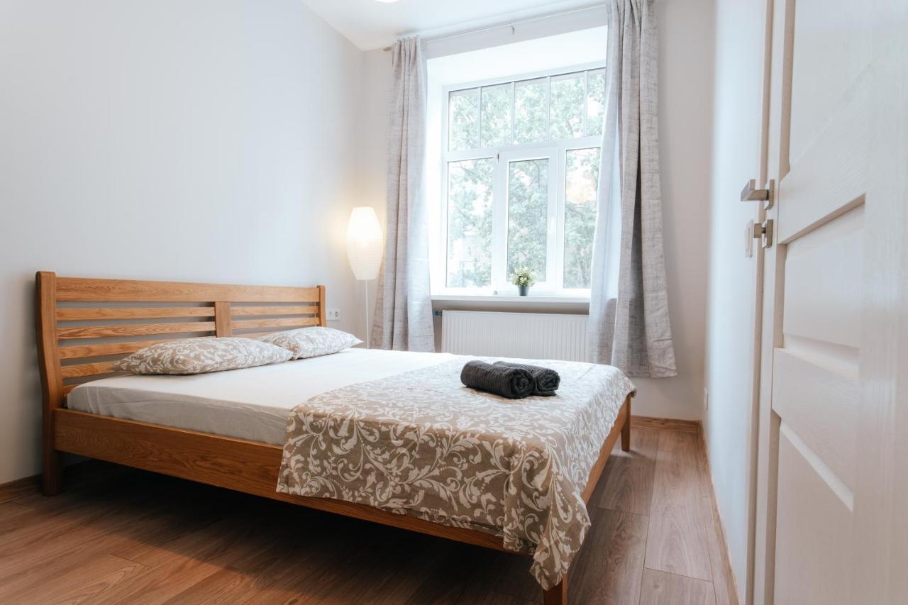 Central Comfort At Hanzas Residence, Stay Near Cafes, Bars, Museums & Esplanade Riga Esterno foto